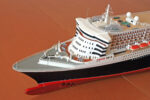 Revell Queen Mary 2 Platinum Edition maquette paquebot 1/400 plastic model kit